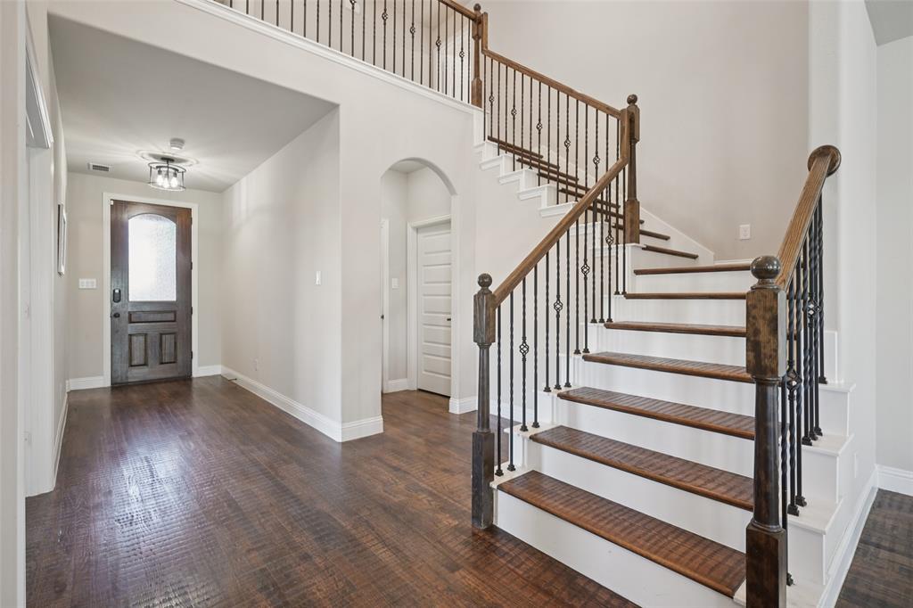 HICKORY HILLS - Residential