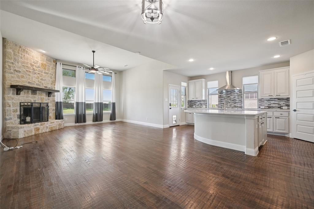 HICKORY HILLS - Residential