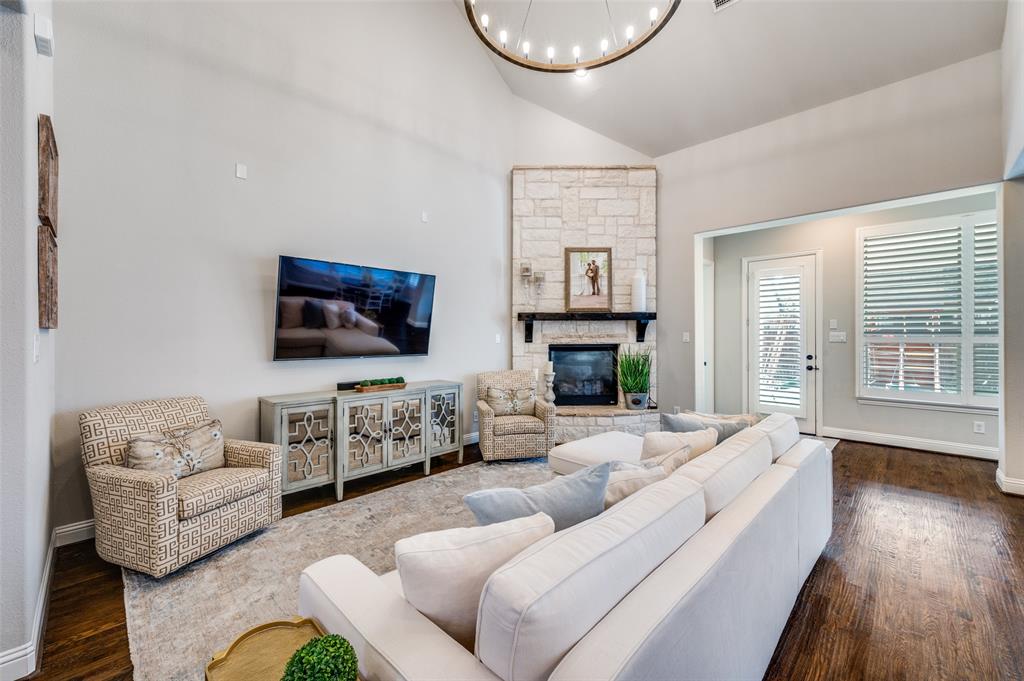 3722 Wagon Wheel Way