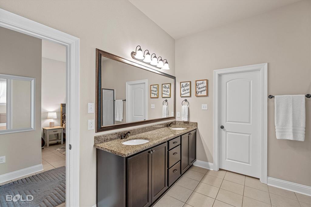 Cypress Bend Garden District Un # - Residential