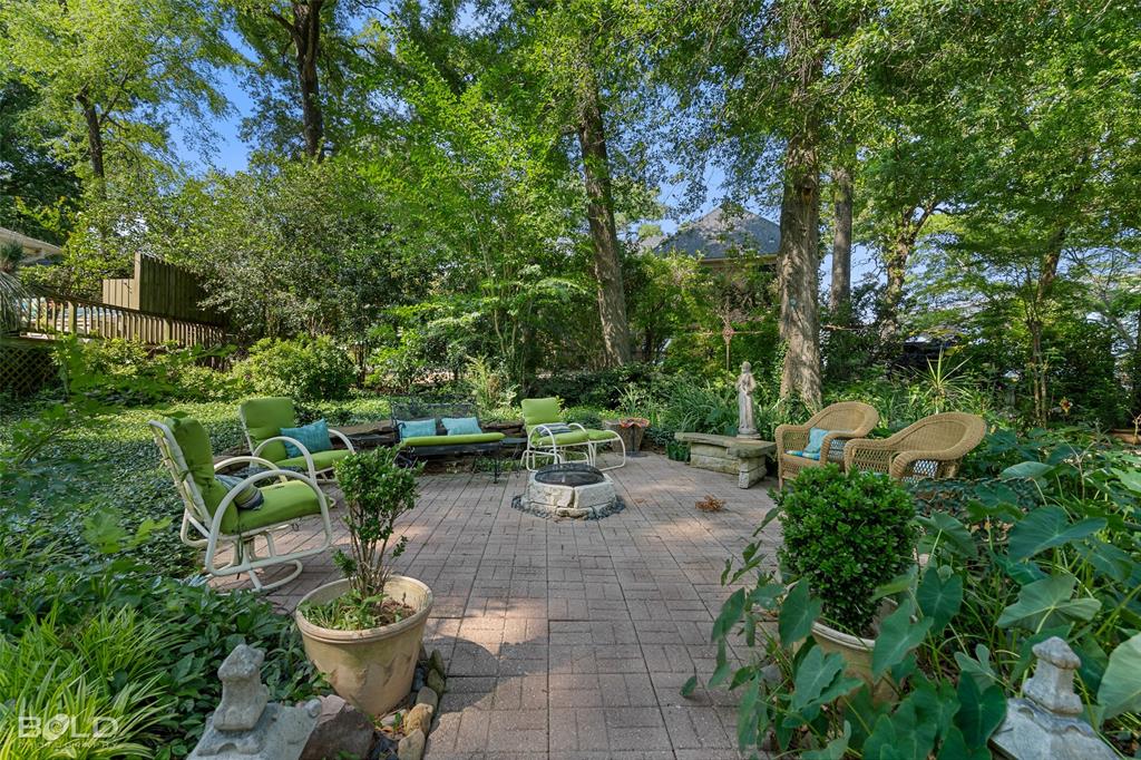 Shreveport, Louisiana 71119, United States, 5 Bedrooms Bedrooms, ,4 BathroomsBathrooms,Residential,Active,21557