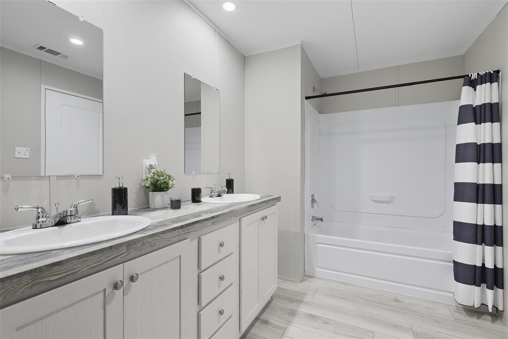 Lake Granbury Hbr Sec B - Residential