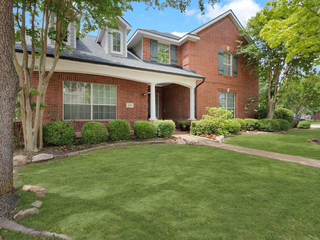 1217 Mandeville Drive