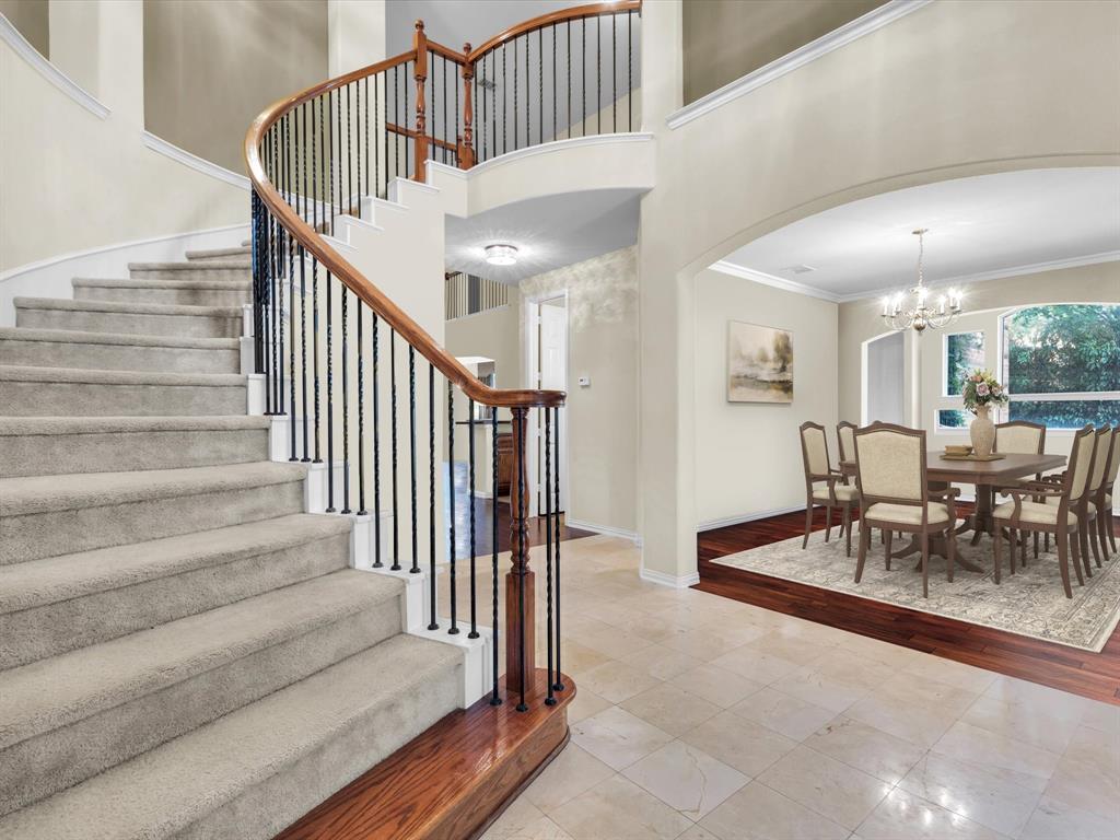 1217 Mandeville Drive