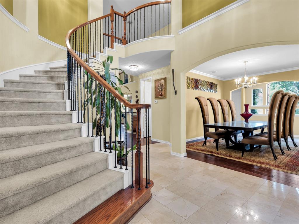1217 Mandeville Drive