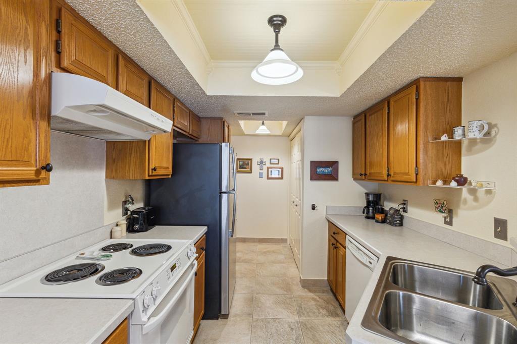 Gables At Royal Lane - Residential