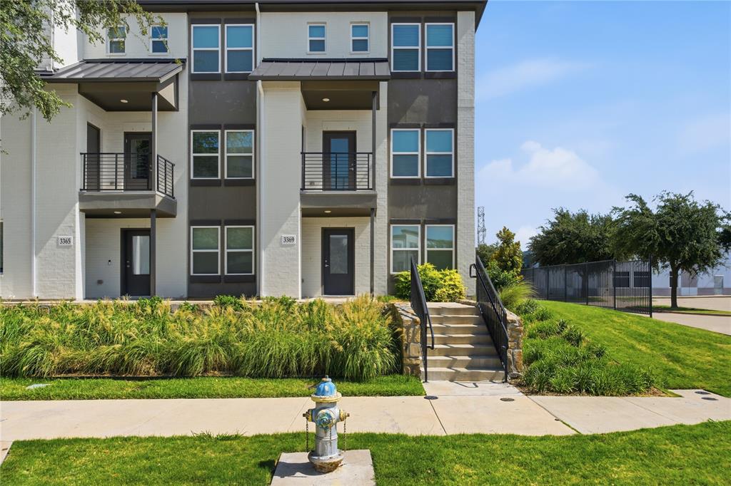 Photo of 3365 Wynwood Drive, Plano, TX 75074 (MLS # 21392014)