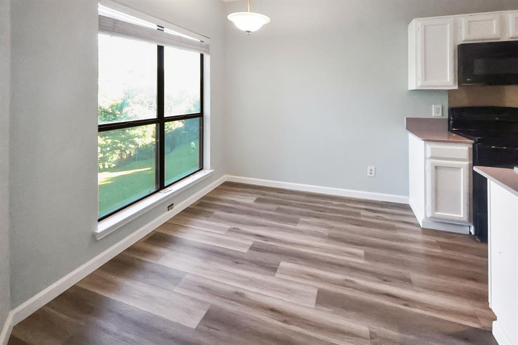 Oaks On The Bend Condos Ph 01-04 - Residential