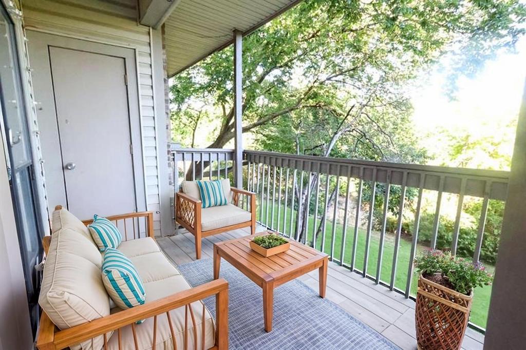 Oaks On The Bend Condos Ph 01-04 - Residential