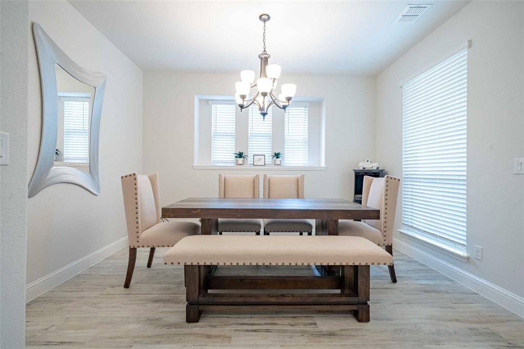 4130 Lagoon Place