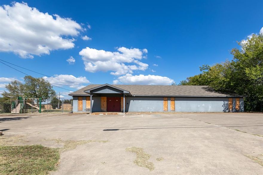 Previously used as a private school, this property would be great as a learning center, office or daycare.