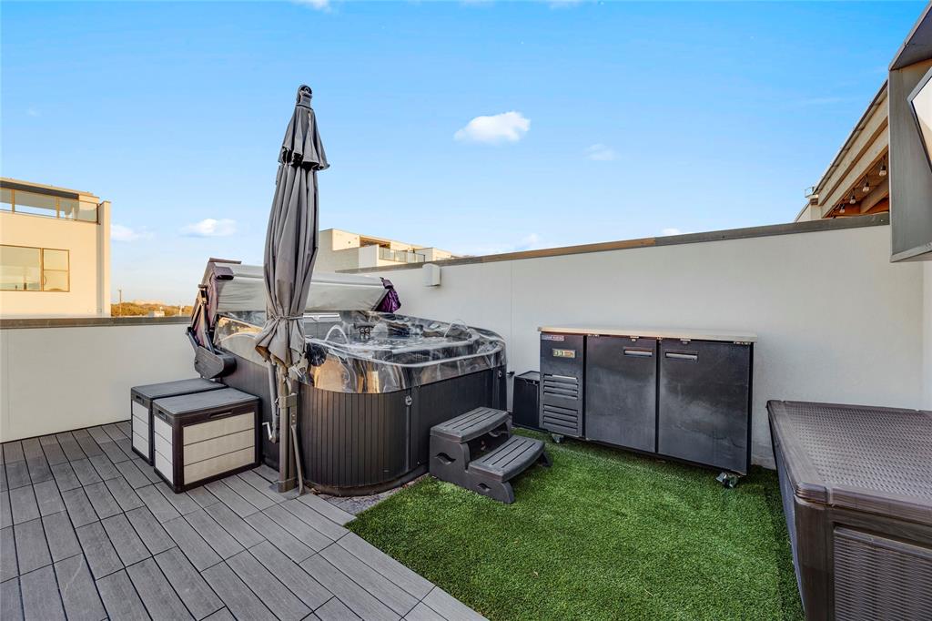 Westport Lakeview Villas - Residential