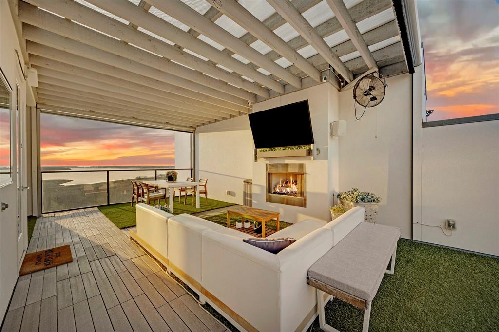 Westport Lakeview Villas - Residential