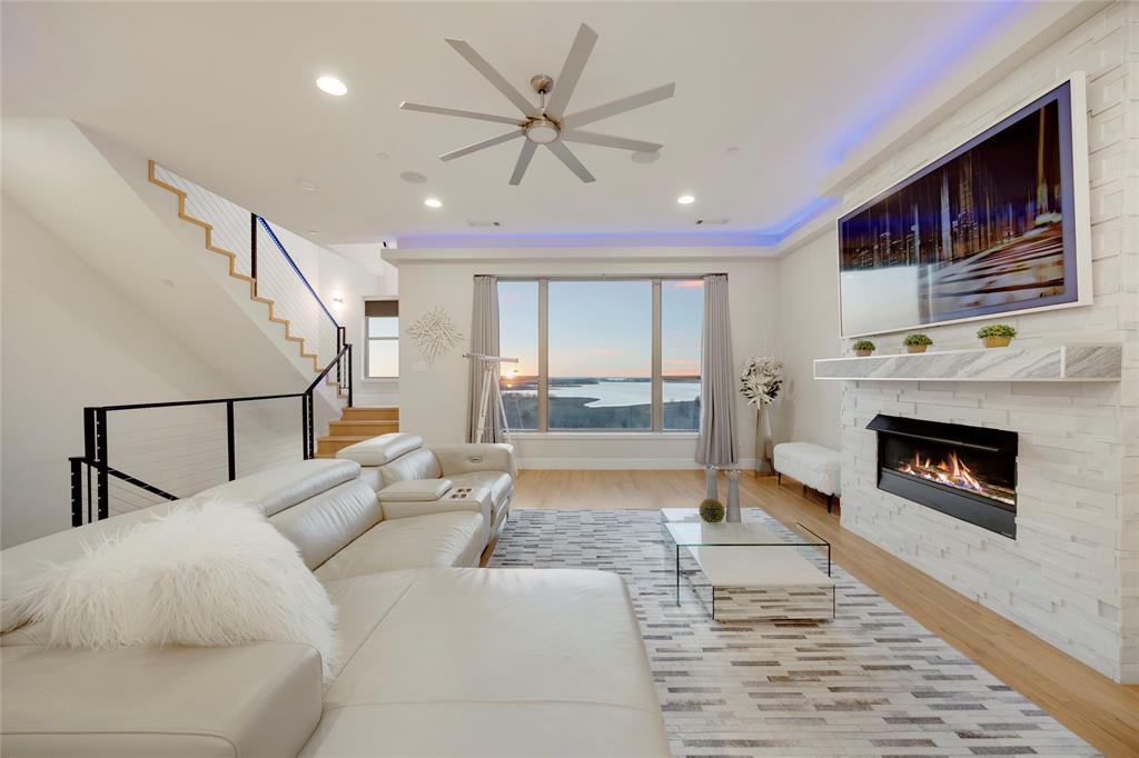 4961 Blaynes View
