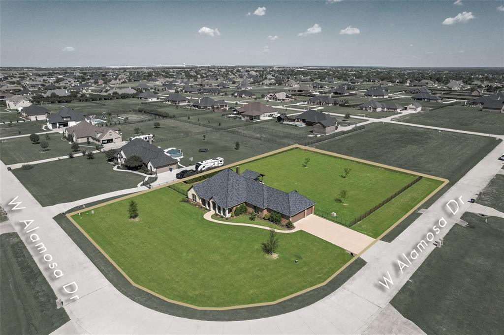 Winners Circle 1 & 2 & 3 & 4 - Residential