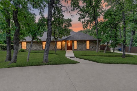 Photo of 1609 Treehouse Lane N, Keller, TX 76262 (MLS # 21309589)