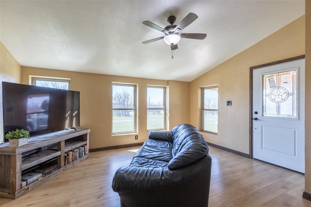 6090 County Road 137 - Photo 4