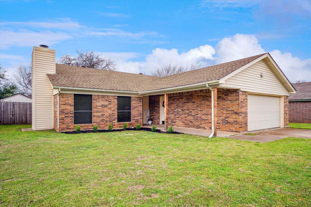 Arlington, Texas 76017, United States, 3 Bedrooms Bedrooms, ,2 BathroomsBathrooms,Residential,Pending,81911