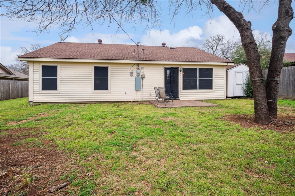 Arlington, Texas 76017, United States, 3 Bedrooms Bedrooms, ,2 BathroomsBathrooms,Residential,Pending,81911