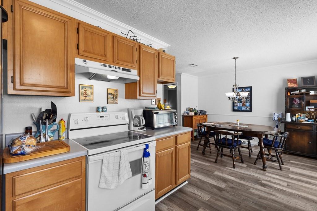 Cedarcrest Shores Estate - Residential