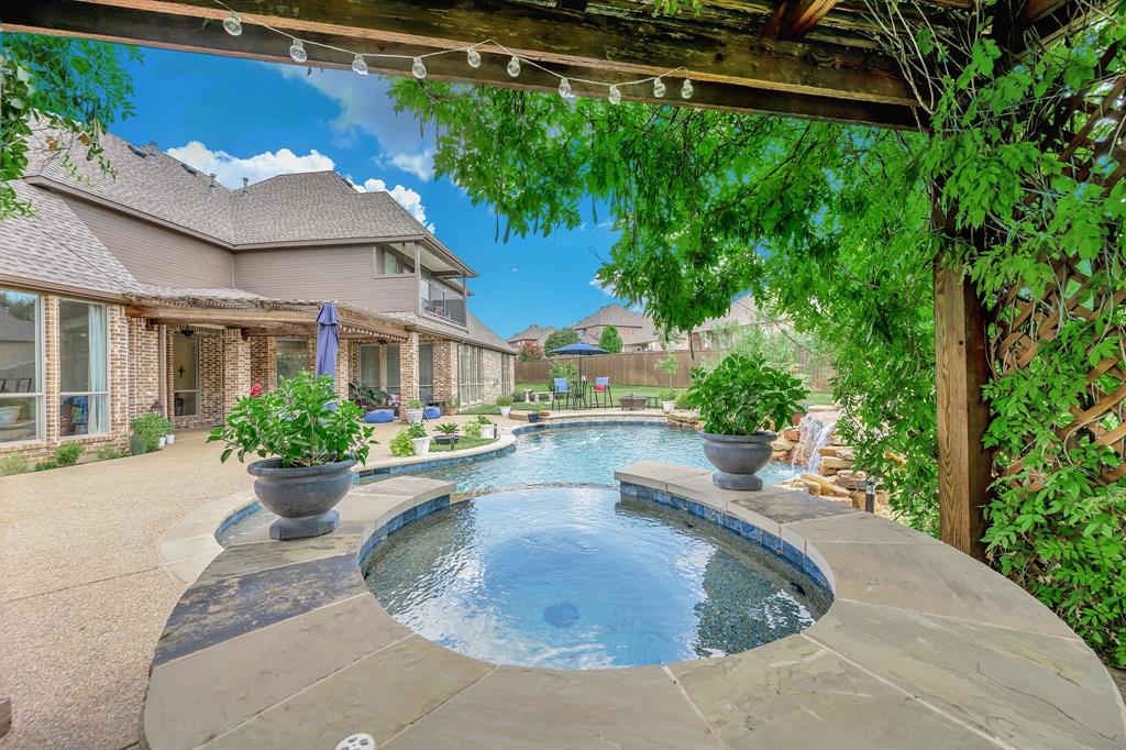 Forest Glenn West - Residential