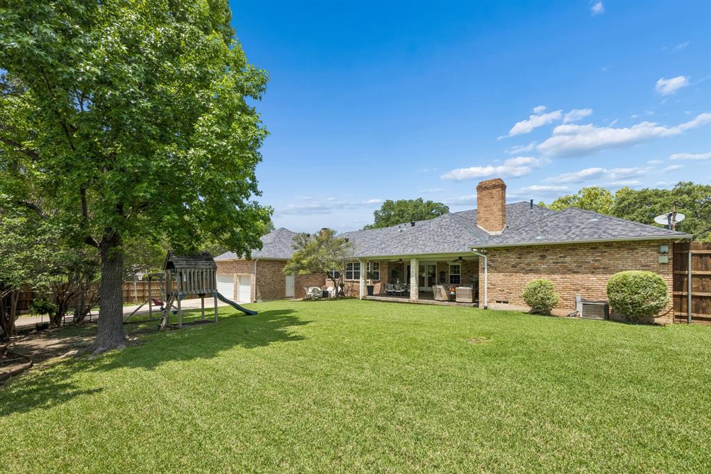 6828 Meadowcreek Drive
