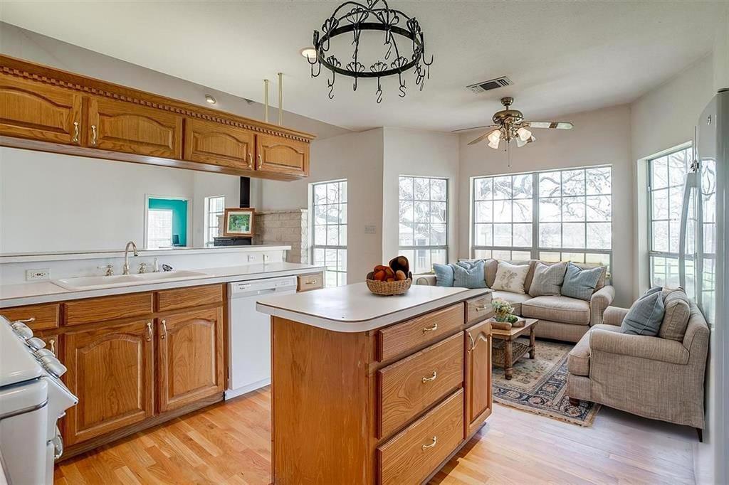 1930 Old Mineral Wells Highway