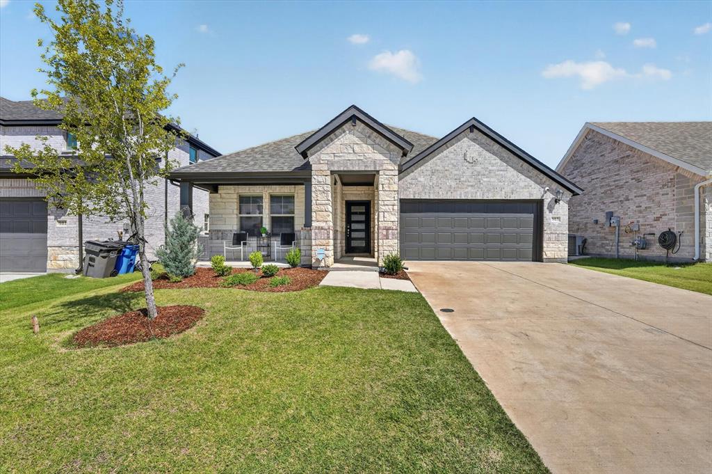 903 Edgehurst Drive