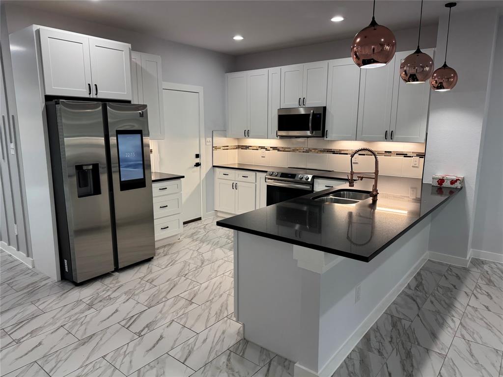 CREEKWOOD TOWNHOMES - Residential