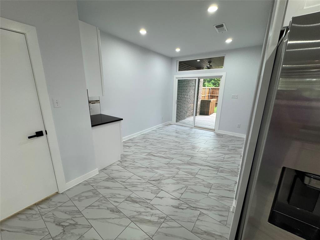 CREEKWOOD TOWNHOMES - Residential