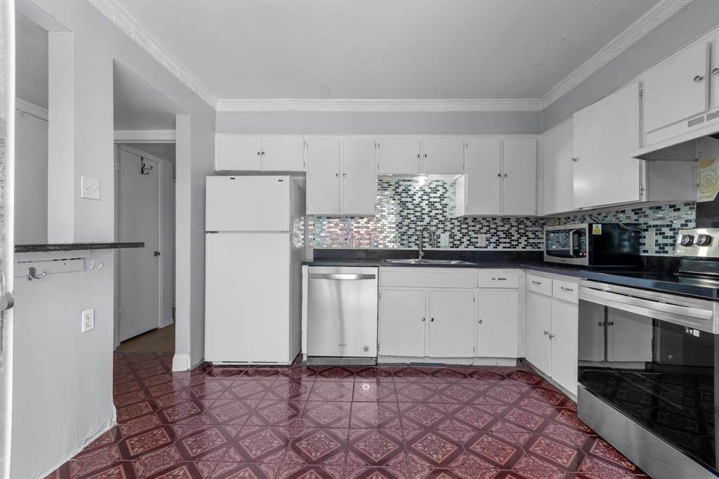 Country Condos Creek - Residential