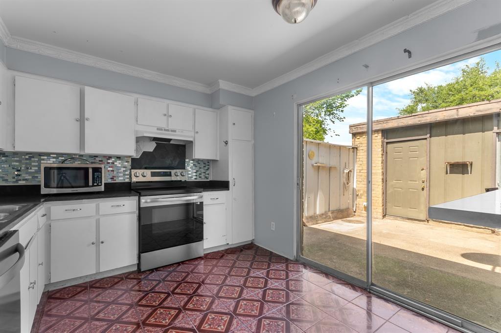 Country Condos Creek - Residential