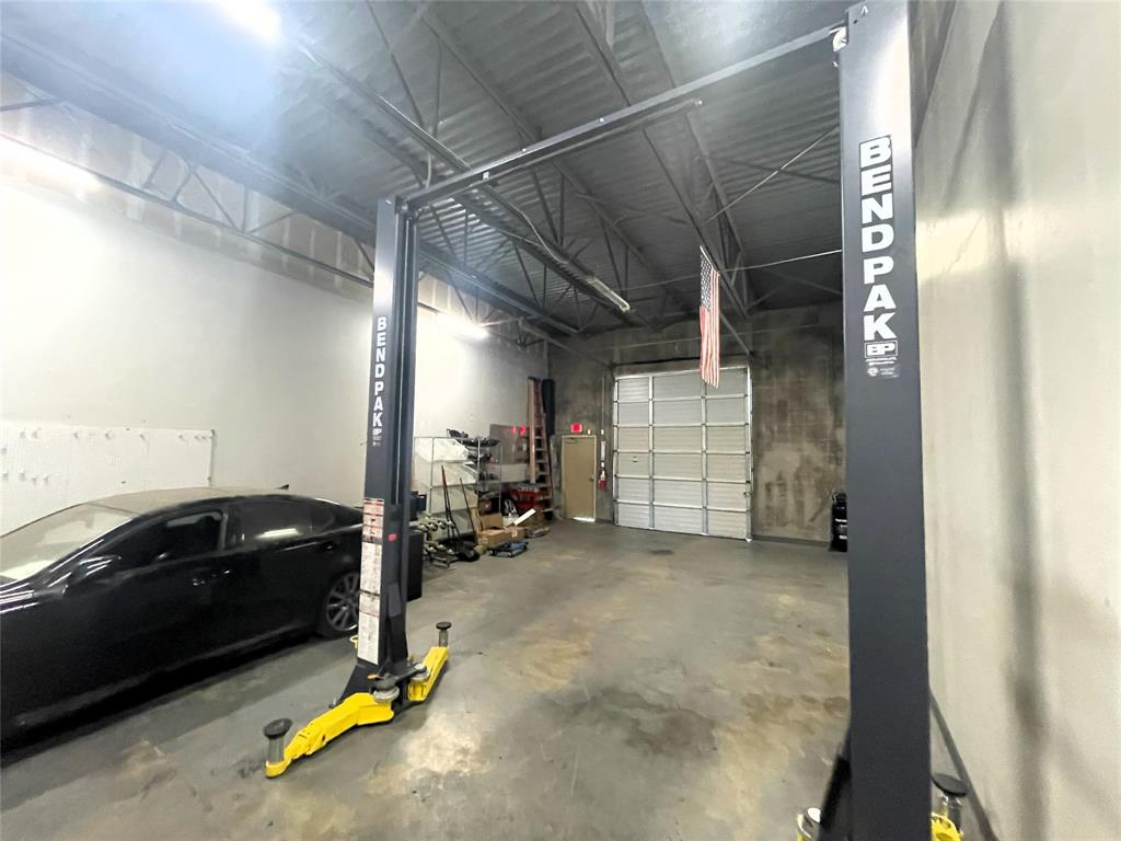 Lake Arl Ind Park Add - Commercial Lease