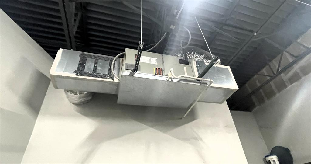 Lake Arl Ind Park Add - Commercial Lease