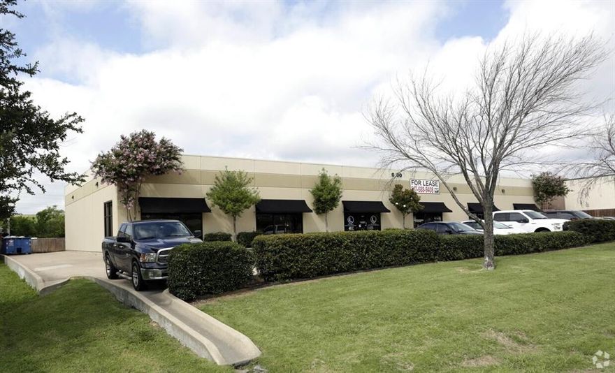 Office warehouse with 3 private offices, approximately 1,008 sq ft warehouse with roll up door, and reception area in the front.  Glass front allows for lots of natural light.  Entire warehouse has both heat and air conditioning.