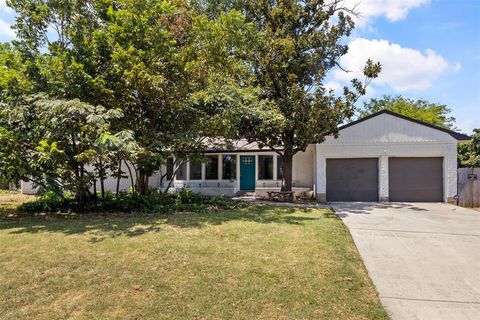 4804 Overton Avenue Fort Worth TX 76133