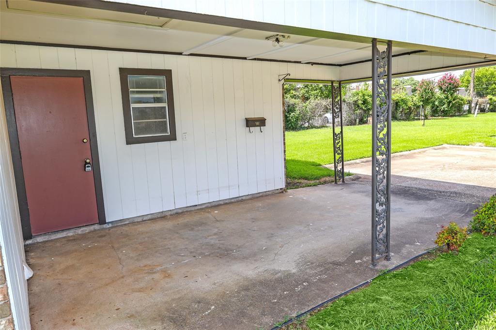102 Carriage Square Drive