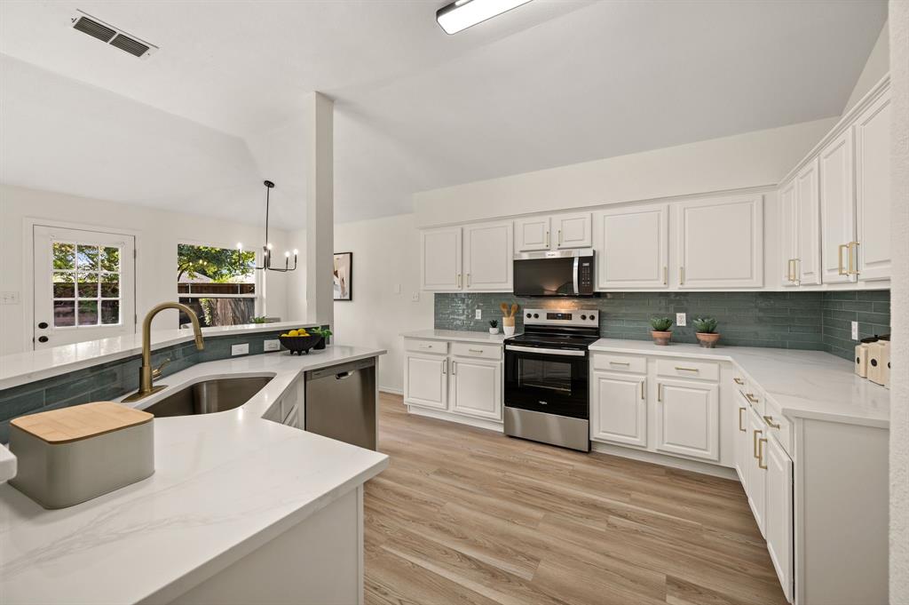 10805 Pebblecreek Court