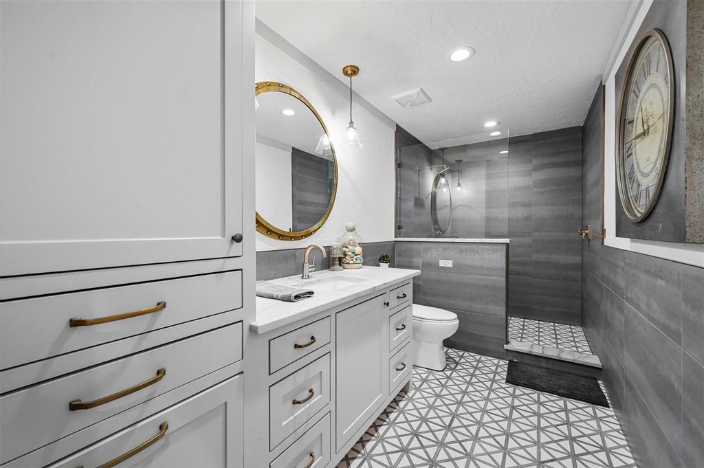 ABS A0742 MARK ROBERTS SURVEY - Residential