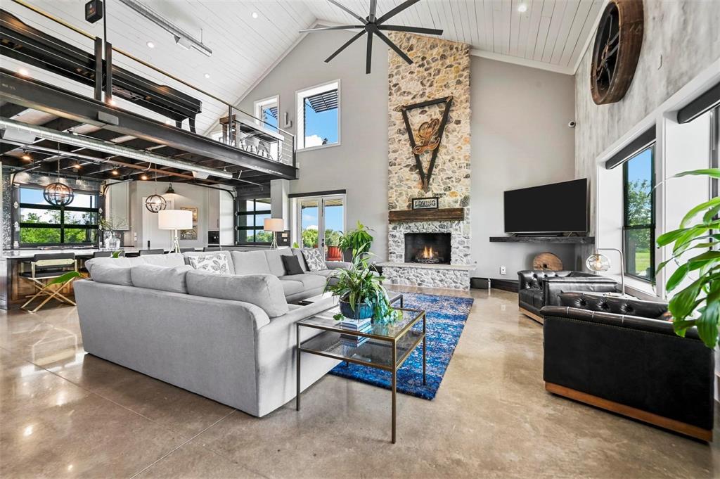 ABS A0742 MARK ROBERTS SURVEY - Residential