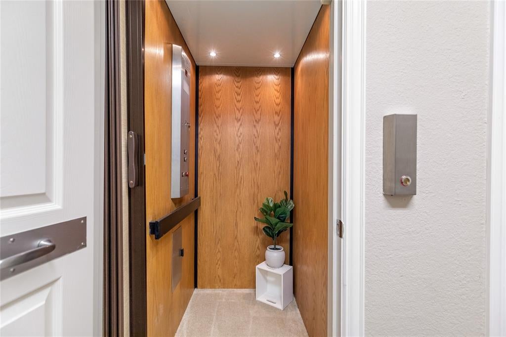 1001 Willowgate Drive