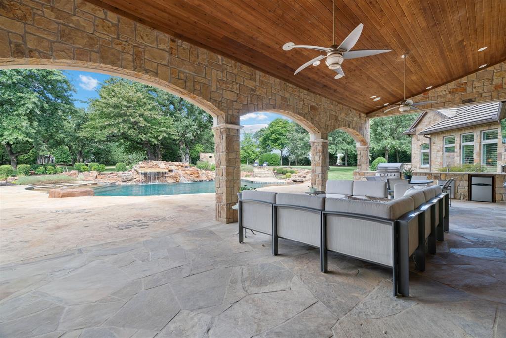 Chateau Du Lac Ph I - Residential