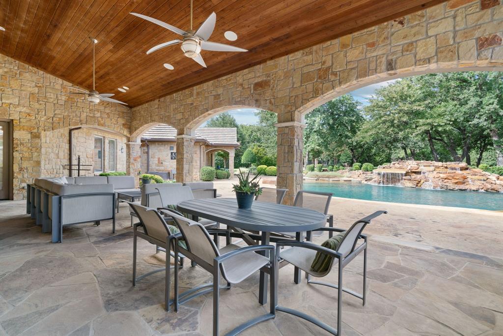 Chateau Du Lac Ph I - Residential