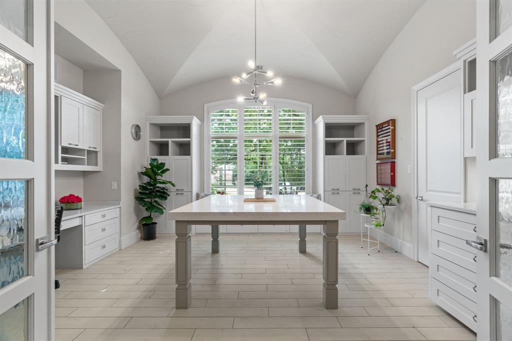 Chateau Du Lac Ph I - Residential