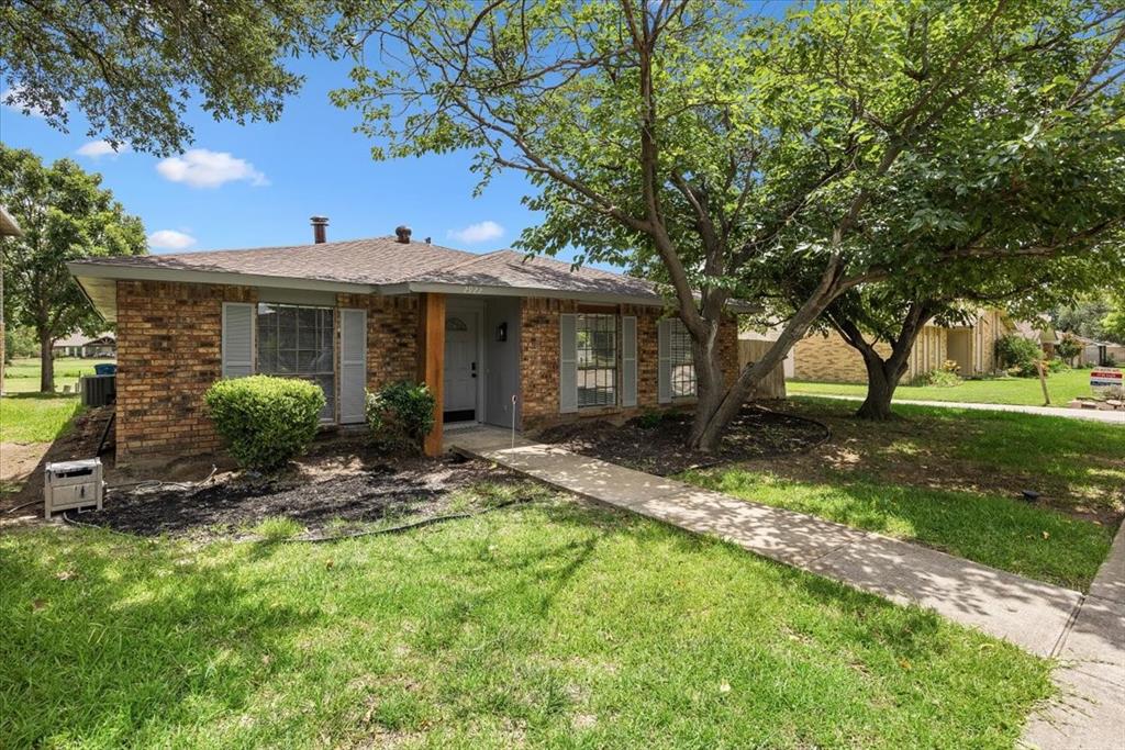 2922 Furneaux Lane