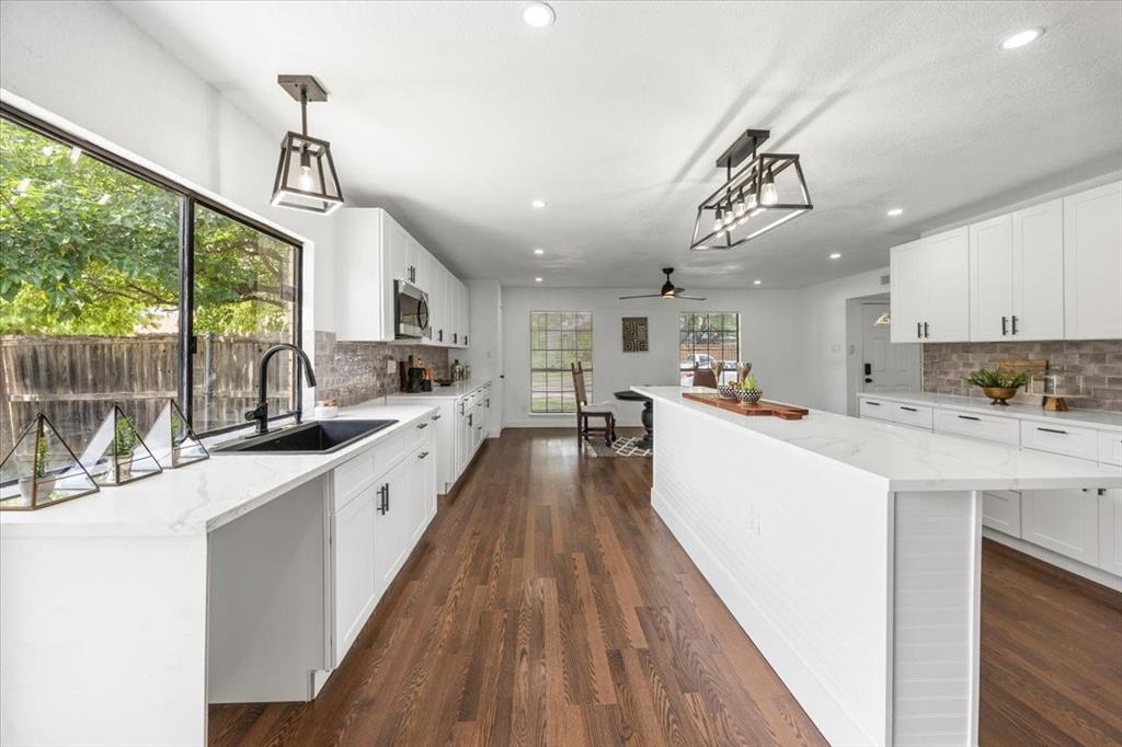 2922 Furneaux Lane