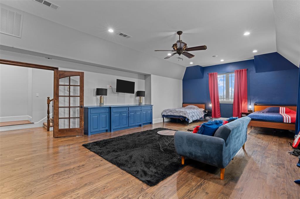 Cattlebaron Parc III - Residential