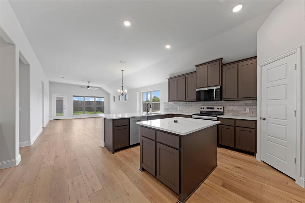 2452 Acacia Road