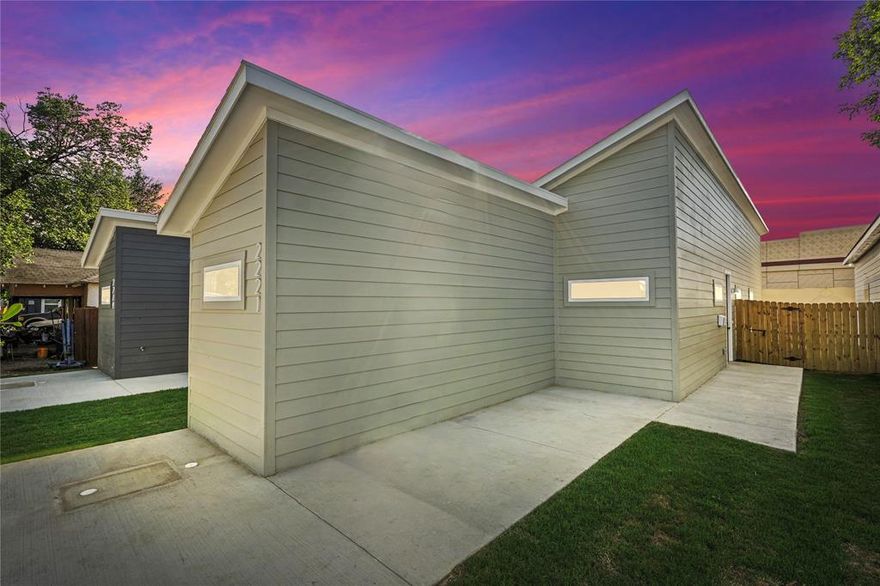 Come see this beautiful bungalow-style contemporary modern stunner! This brand-new home, only ten minutes from downtown Dallas, offers 3 bedrooms & 2 full baths! Walk into a light-filled open living area where stylish finishes and premium appliances shine. Relax in the welcoming living room that's connected to the beautiful kitchen—perfect for entertaining. The baths are equally as impressive with tasteful appointments, and modern design. Don’t miss your chance to see this stunning home—schedule a tour today!