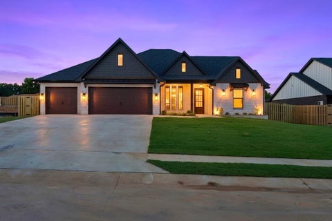 Photo of 16426 Clearview Drive, Lindale, TX 75771 (MLS # 21392038)